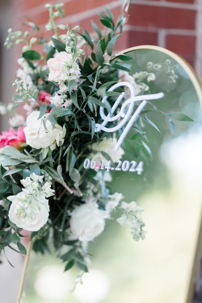 Wedding day details at Cincinnati Music Hall